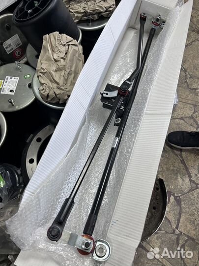 Тяга (трапеция) стеклоочистителя MAN TGX/TGA