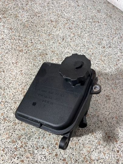 Бачок гидроусилителя Mercedes E-Class W212 M271