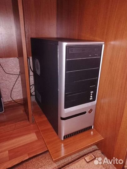 Монитор LG Комп. Клавиатура. Колонки