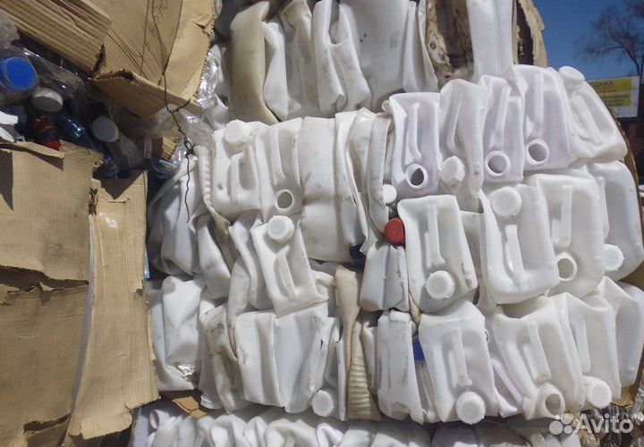 Покупаем капельную ленту, канистру бу, дробленку