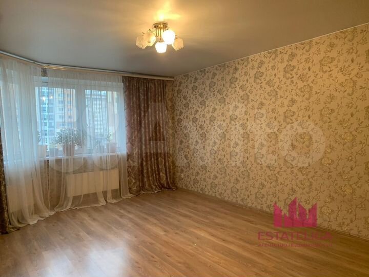 2-к. квартира, 55 м², 4/9 эт.