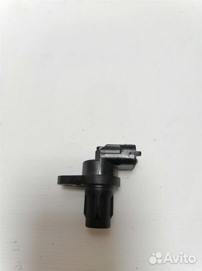 Mercedes C w204 Датчик положения распредвала