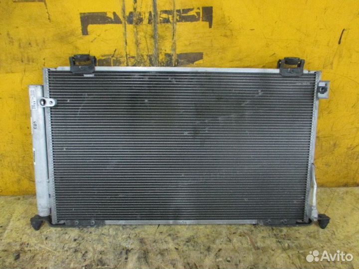 Радиатор кондиционера 88450-05111 на Toyota Avensi