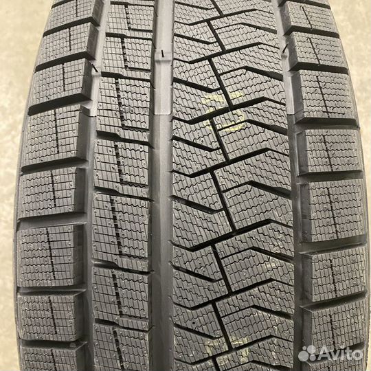 Formula Ice FR 205/60 R16 96T