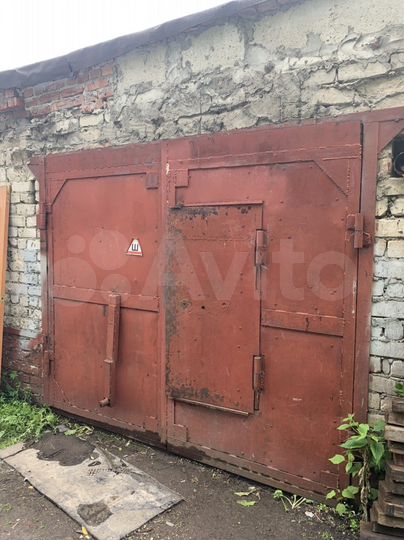 Гараж, > 30 м²