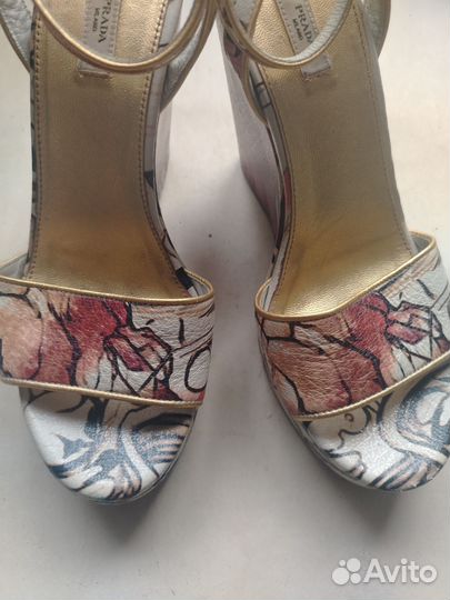 Босоножки prada 35р