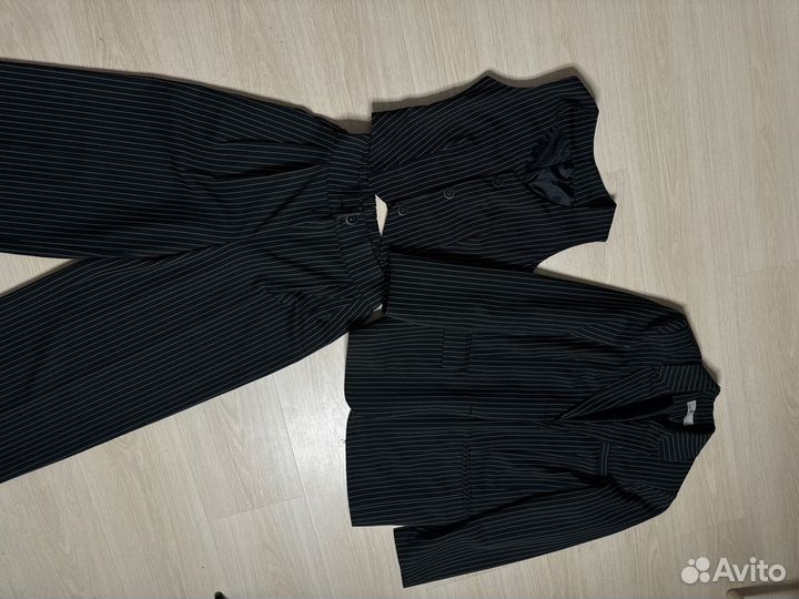 Костюм брючный в полоску женский