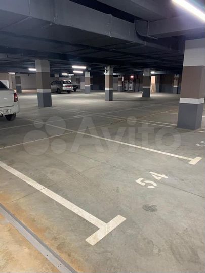 Машиноместо, 14 м²