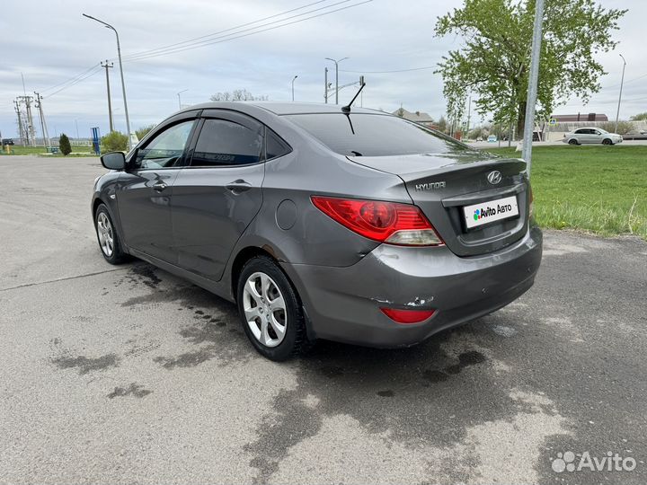 Hyundai Solaris 1.6 AT, 2011, 200 000 км