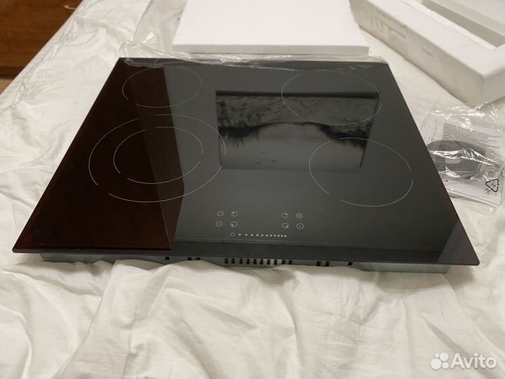 Индукционная плита 4 конфорки