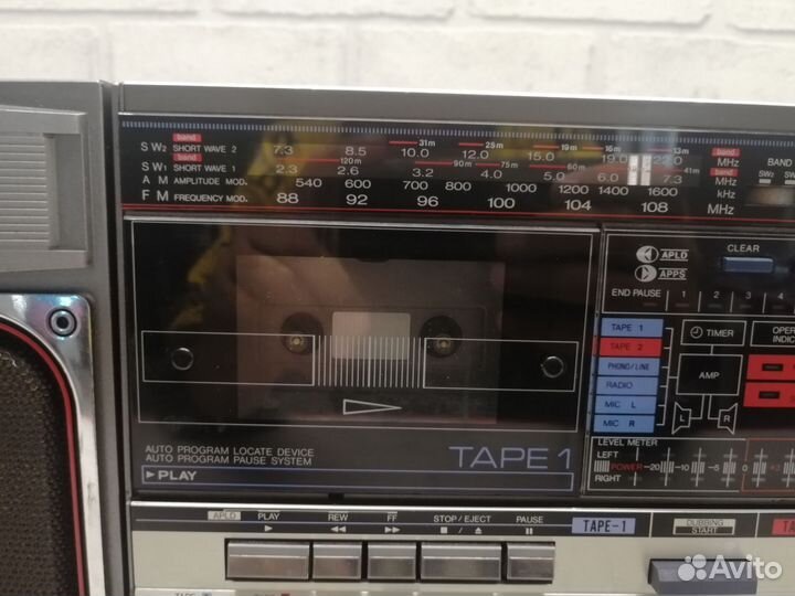 Кассетный магнитофон Sharp GF-800