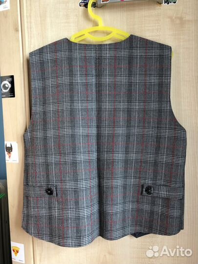 Жилет 