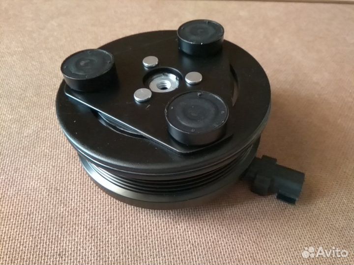 Шкив компрессора кондея Ford C-Max