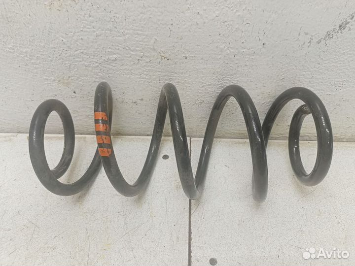 Пружина передняя