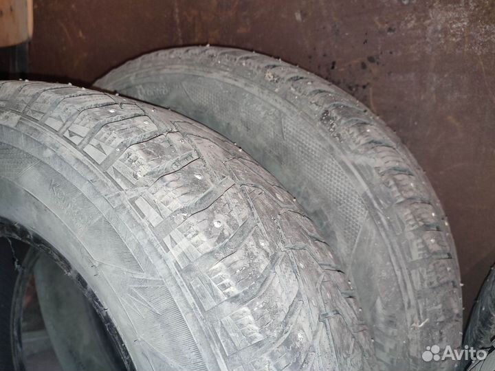 Hankook Winter I'Pike RS2 W429 215/70 R15 98T