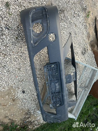 Бампер на LADA largus