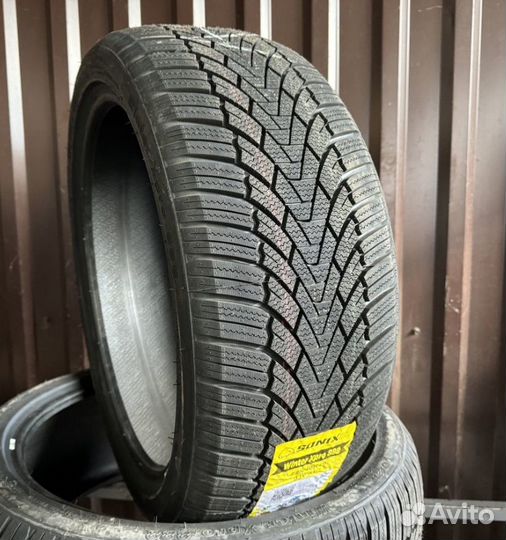 Sonix WinterXPro 888 225/40 R19 93V