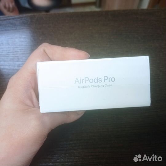 Apple airpods pro, часы apple Watch ultra 2