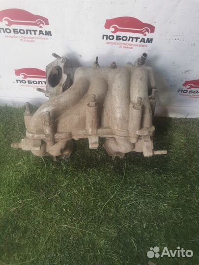 Коллектор впускной Лада 2114 2111 2003