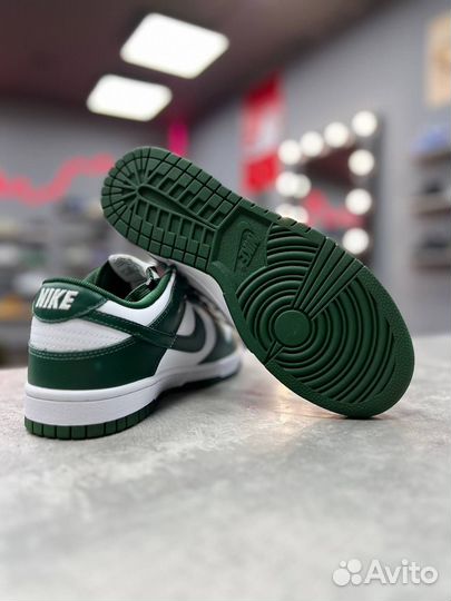 Кроссовки Nike Dunk Low Team Green