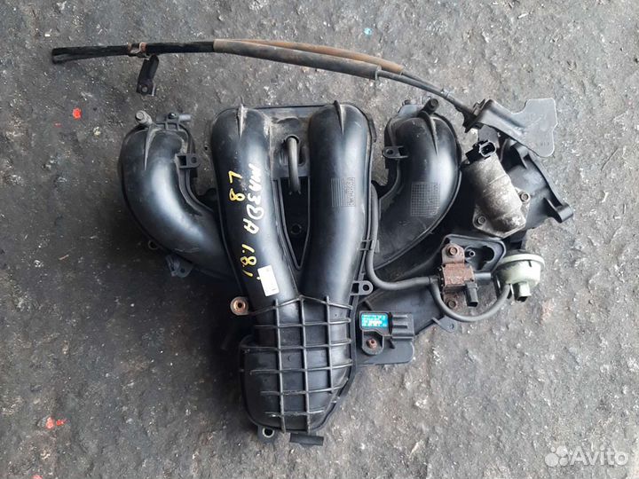 Коллектор впускной Мазда 1.8i двигатель