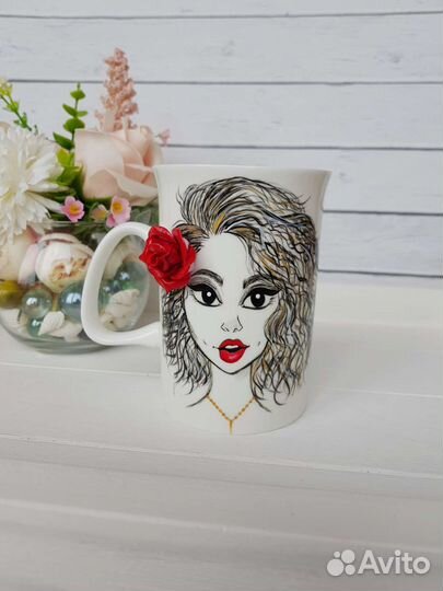 Кружка с росписью и объёмным декором