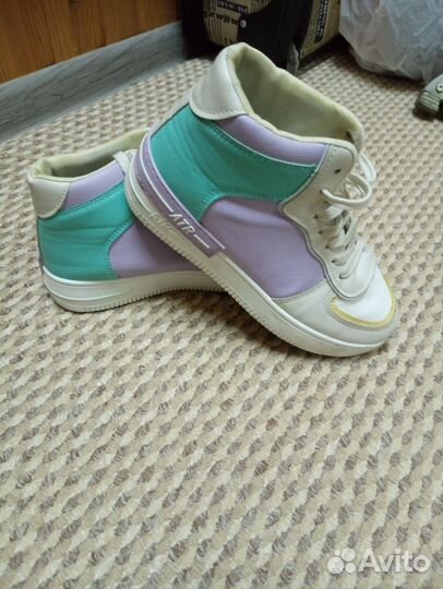 Кросовки для девочки завышенные р. 36