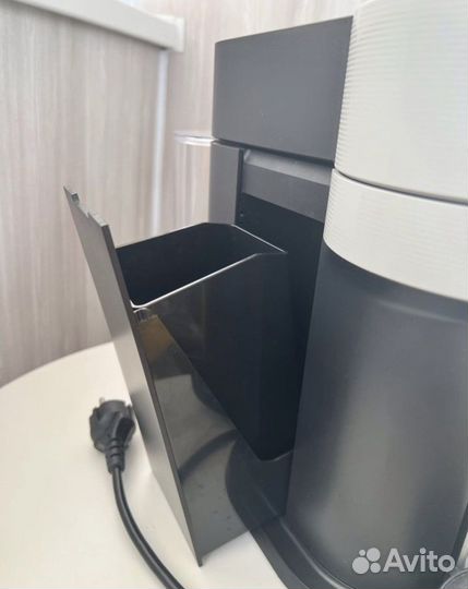 Капсульная кофемашина Nespresso Vertuo Next