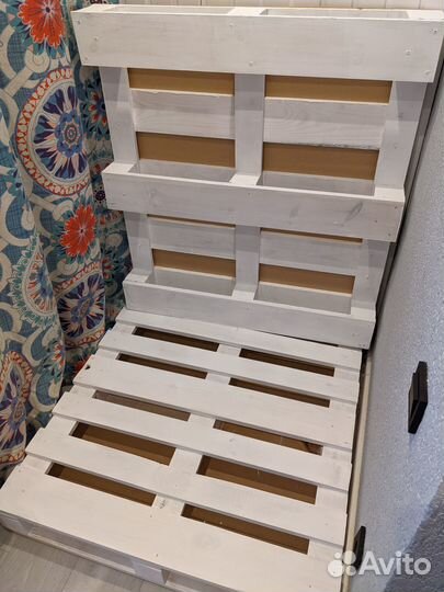 Поддоны белые декоративные