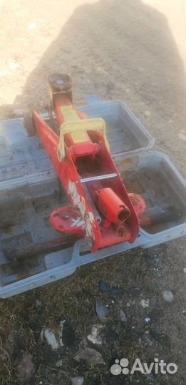 Домкрат подкатной бу