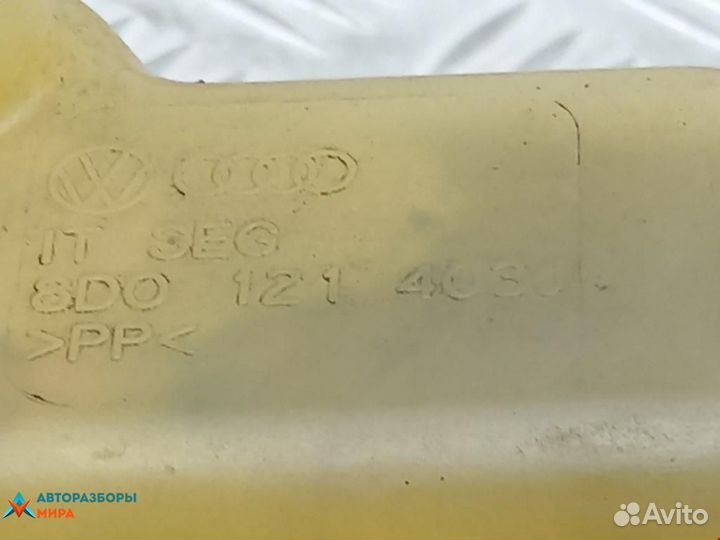 Бачок расширительный Volkswagen Passat B3 1997