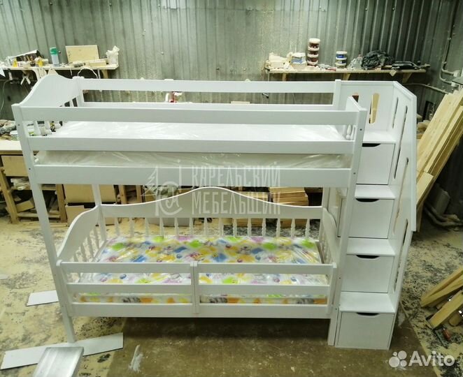 Кровать двухъярусная 