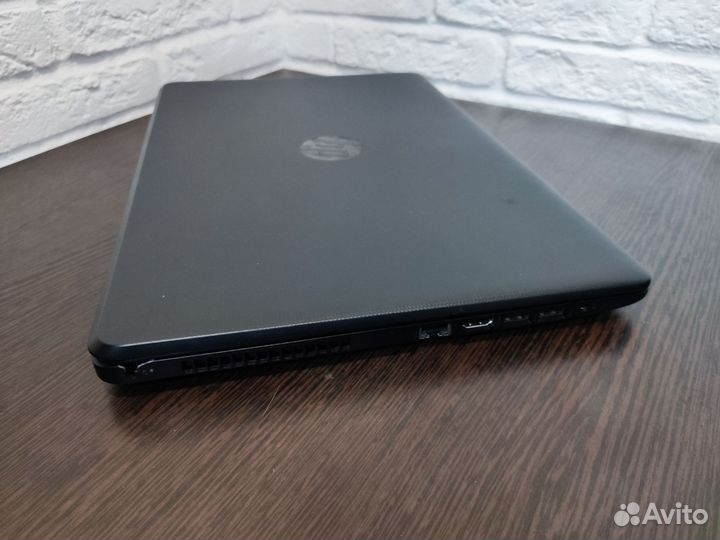 Ноутбук HP Pentium 4*2.56 Ггц/озу 8гб/SSD