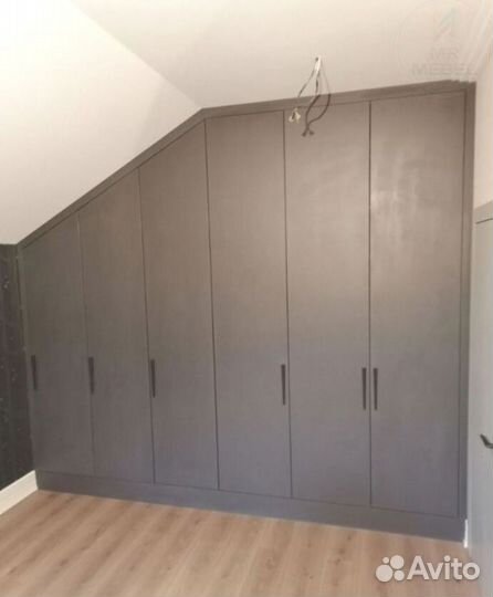 Шкаф зеркальный