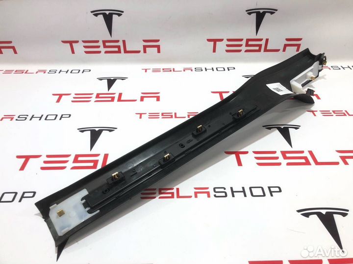 Накладка дверного порога Tesla Model X 2019