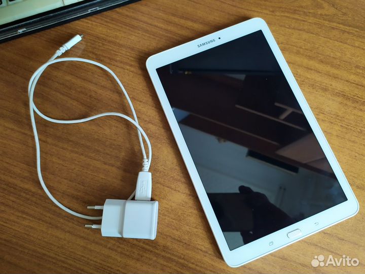 Планшет Samsung Galaxy Tab E