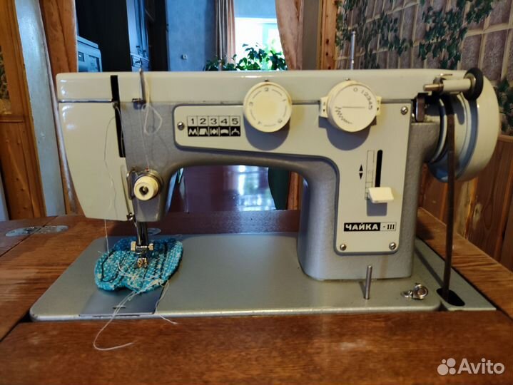 Швейная машина Чайка 3