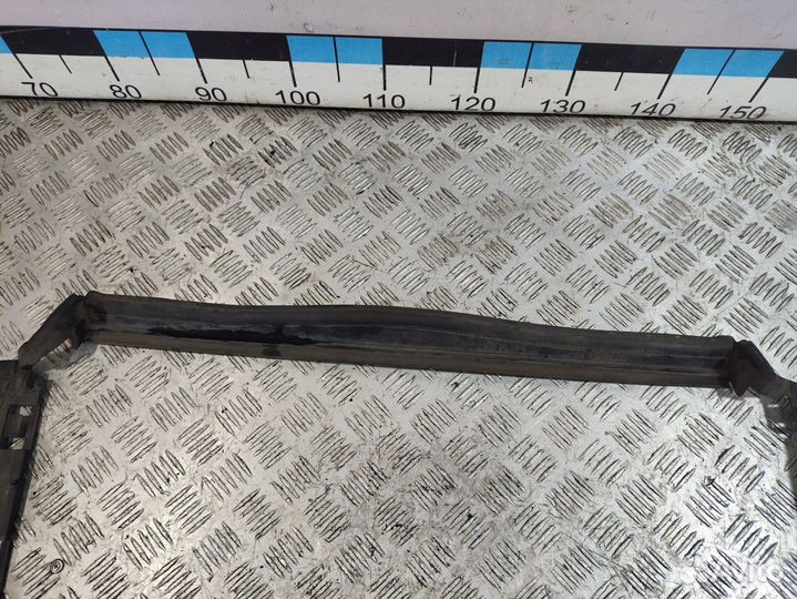 Б/У Воздуховод радиатора верхний Mercedes#001