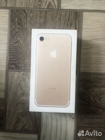 Коробка от iPhone 7