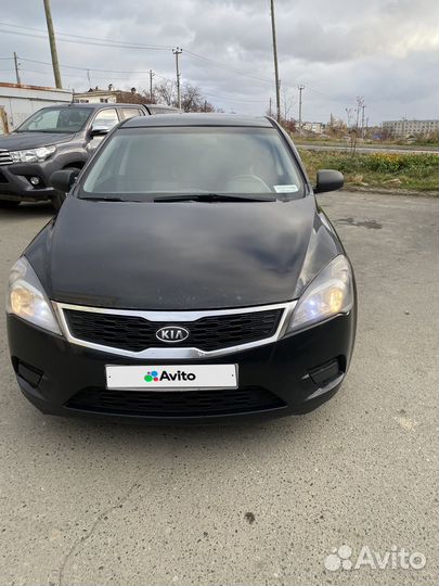 Kia Ceed 1.4 МТ, 2011, 300 000 км