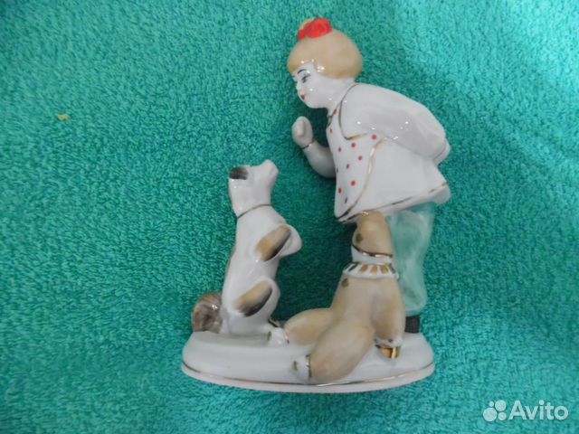 Фарфор СССР.у ну ка отними. дети кормят голубей