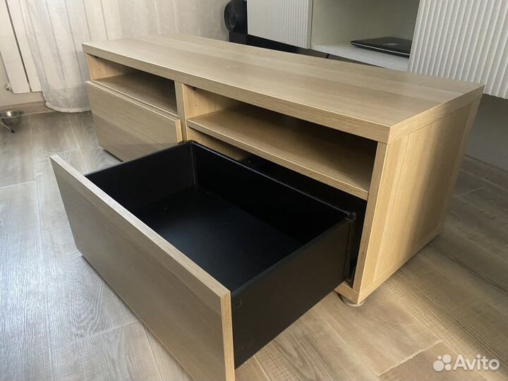 Тумба под телевизор
