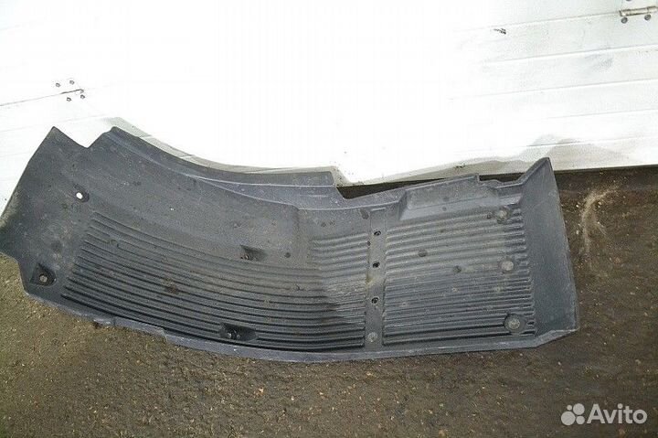 Крыло переднего моста, переднее левое volvo FH (01