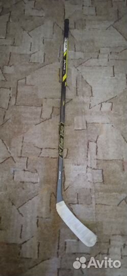 Клюшка для хоккея с шайбой CCM карбон