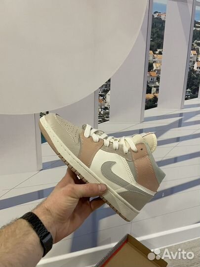 Новые кроссовки Nike Air Jordan