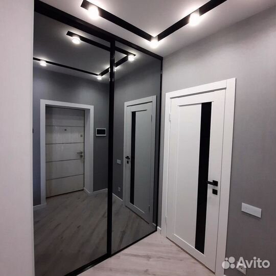 Шкаф купе с зеркалом