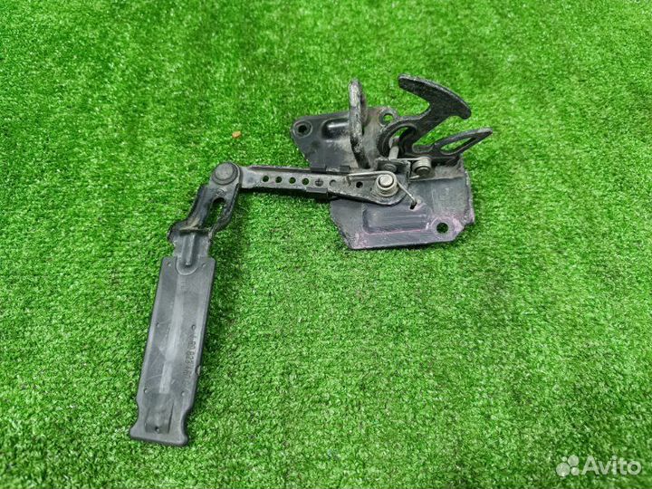 Замок капота Audi A6 C5 1999