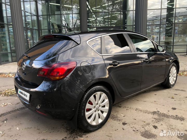 Opel Astra 1.6 AT, 2011, 230 000 км