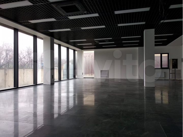 Торгово-складская площадь, 732 м²