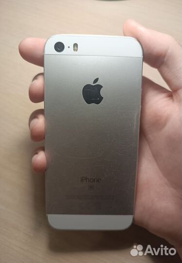 iPhone SE, 32 ГБ